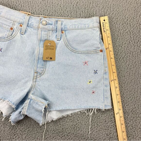 Levi's 501 Original Fit Hi-Rise Embroidered Blossom Garden Women Short  Size: 30 - Picture 12 of 15